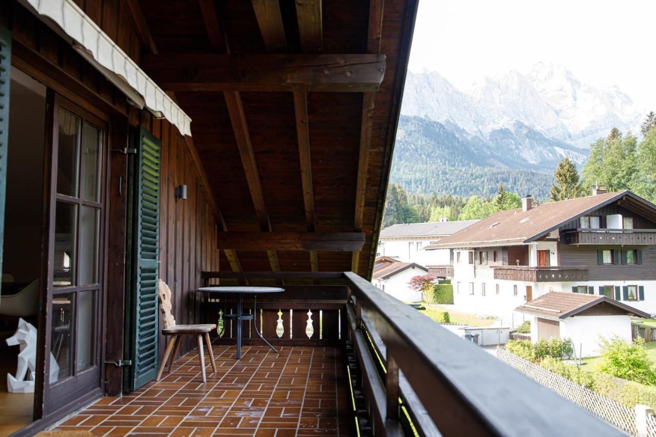 Dachgeschoss Wohnung Akelei Am Fusse Der Zugspitze Grainau Exteriör bild