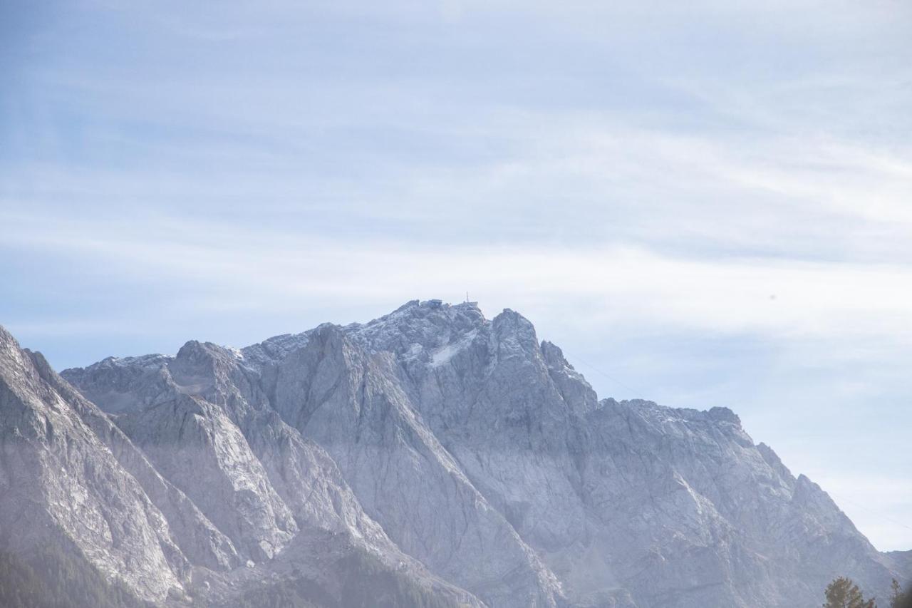 Dachgeschoss Wohnung Akelei Am Fusse Der Zugspitze Grainau Exteriör bild